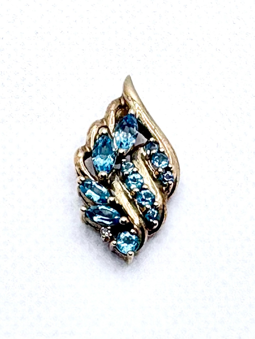 10k Gold Blue Topaz Pendant
